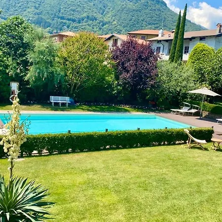 Iris 2 Di Apartament