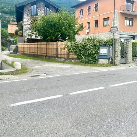 Iris 2 Di Apartament *